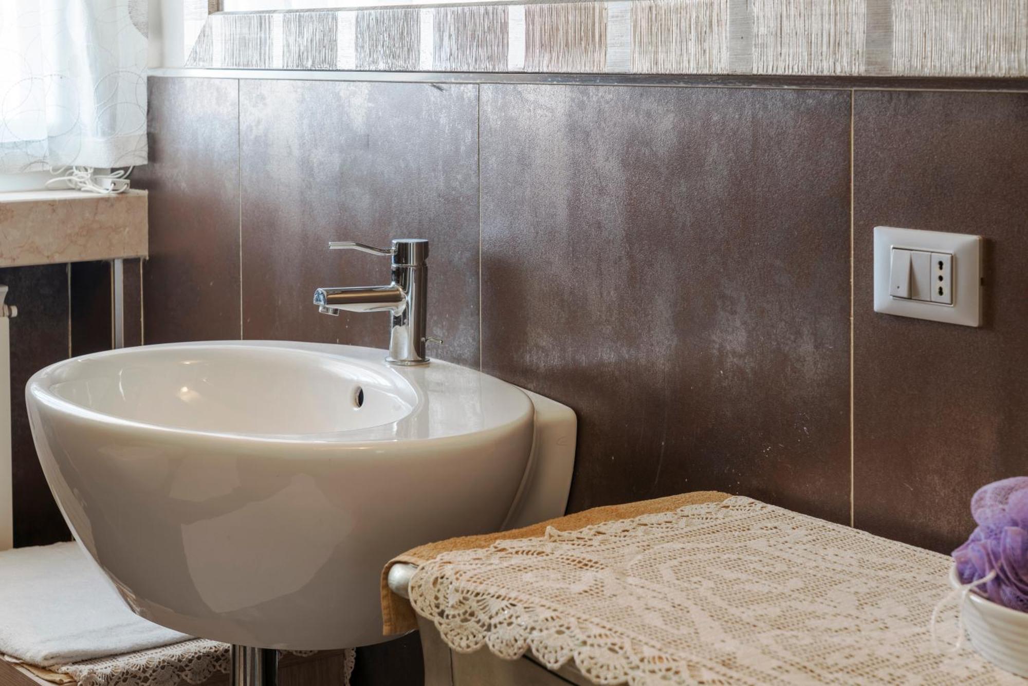 Matteotti Apartments Ντεζεντσάνο ντελ Γκάρντα Εξωτερικό φωτογραφία